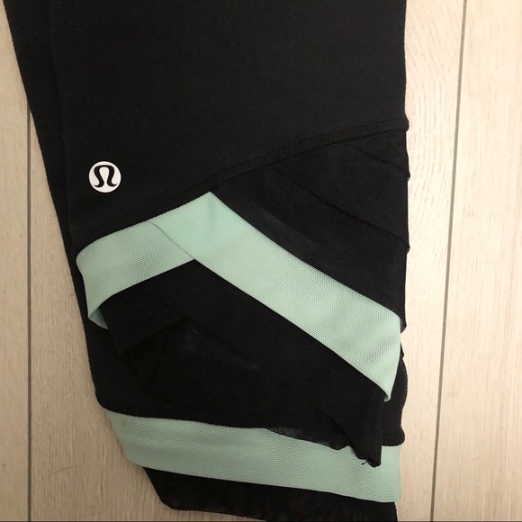 lululemon athletica Pants - Lululemon Cropped Pants Size 8
